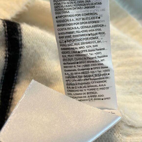 Old Navy Breton Stripe Eyelash Party Sweater White Black Fuzzy Knit Crewneck XXL - Picture 9 of 9